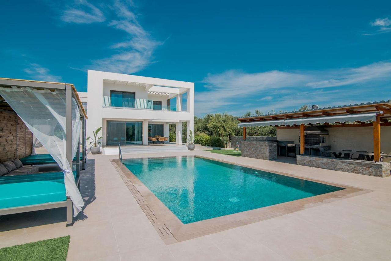 Antonia Villa - Luxurious Serenity With Private Pool, By Zantewize Kalipadhon Экстерьер фото