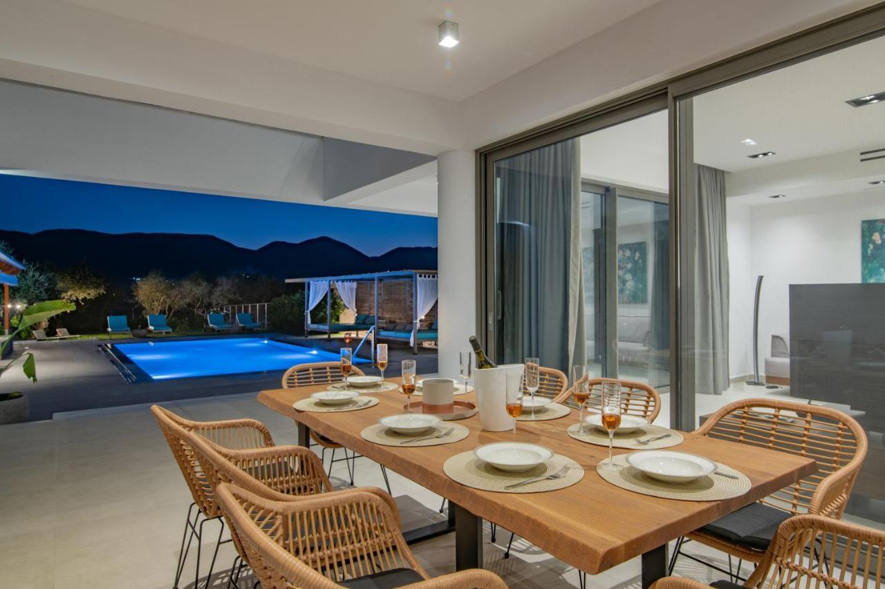 Antonia Villa - Luxurious Serenity With Private Pool, By Zantewize Kalipadhon Экстерьер фото